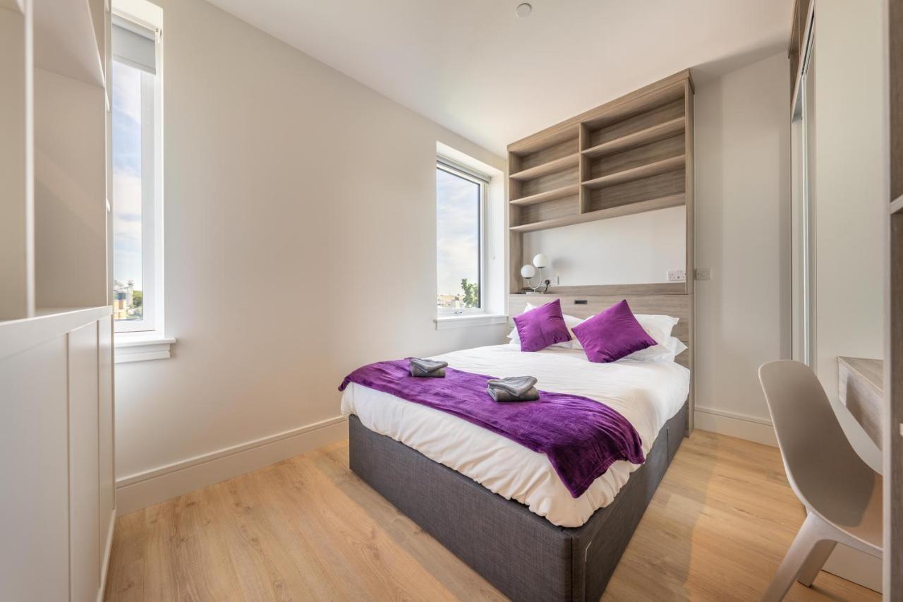 Cozy Apartments - Free Wifi And Parking Onsite Feltham エクステリア 写真