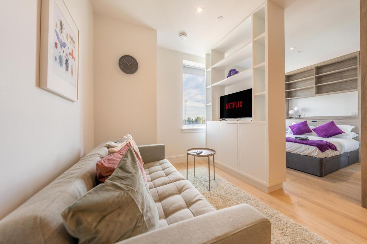 Cozy Apartments - Free Wifi And Parking Onsite Feltham エクステリア 写真